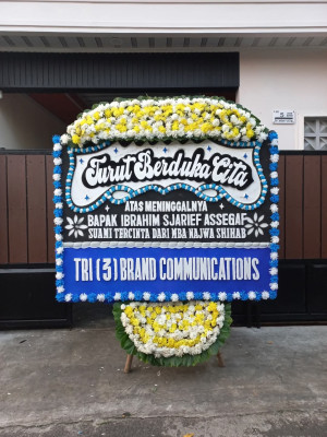 Papan Bunga Duka di Sukajaya